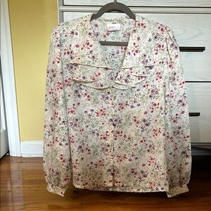 Vintage Floral Blouse with Ruffled Collar